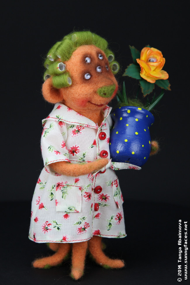 Mrs. Green - One-Of-A-Kind Doll by Tanya Abaimova. Soft Sculptures Gallery 